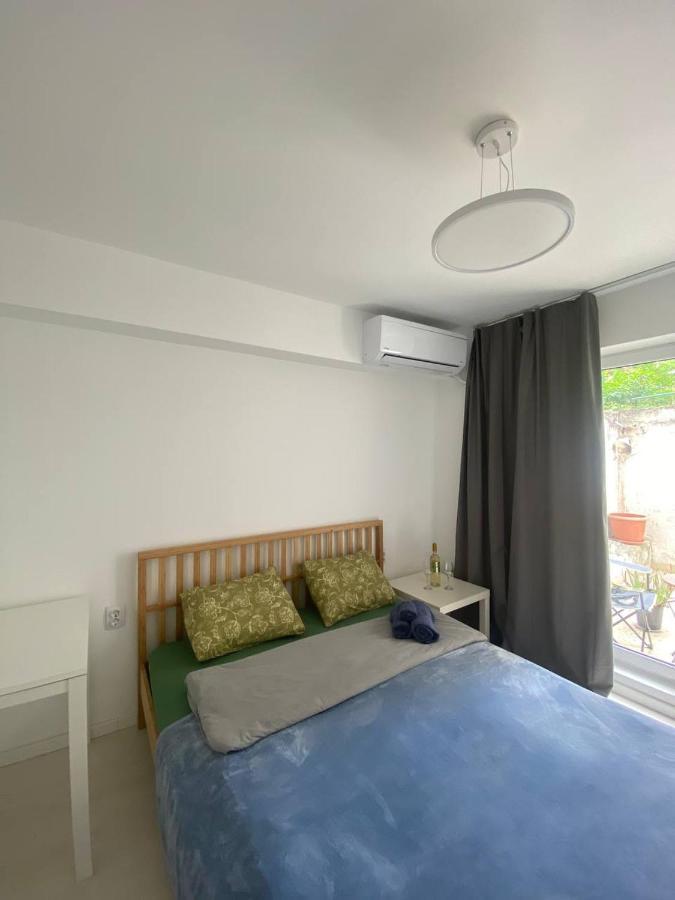 Okeanidon Apartment *