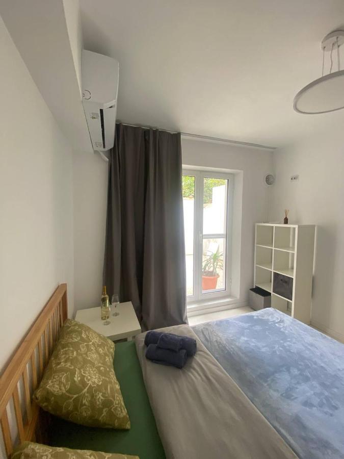 Okeanidon Apartment *